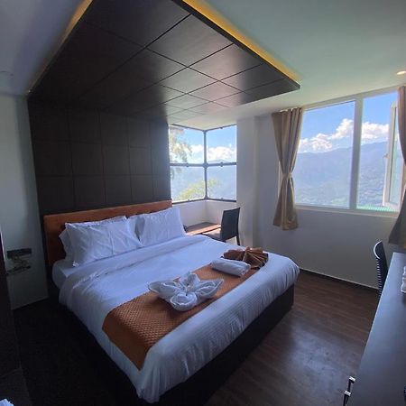 9 Atop Hotel Гангток Екстериор снимка